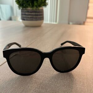 Authentic Balenciaga Sleek Black Eyewear